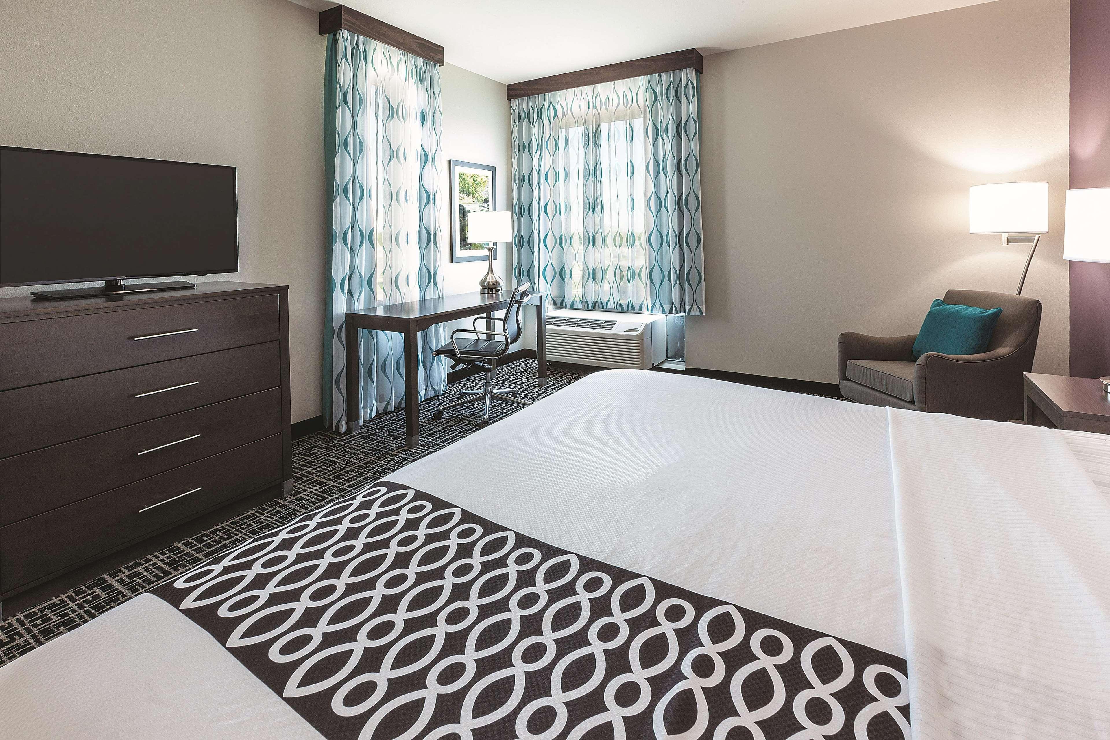 La Quinta By Wyndham Terre Haute Exterior photo