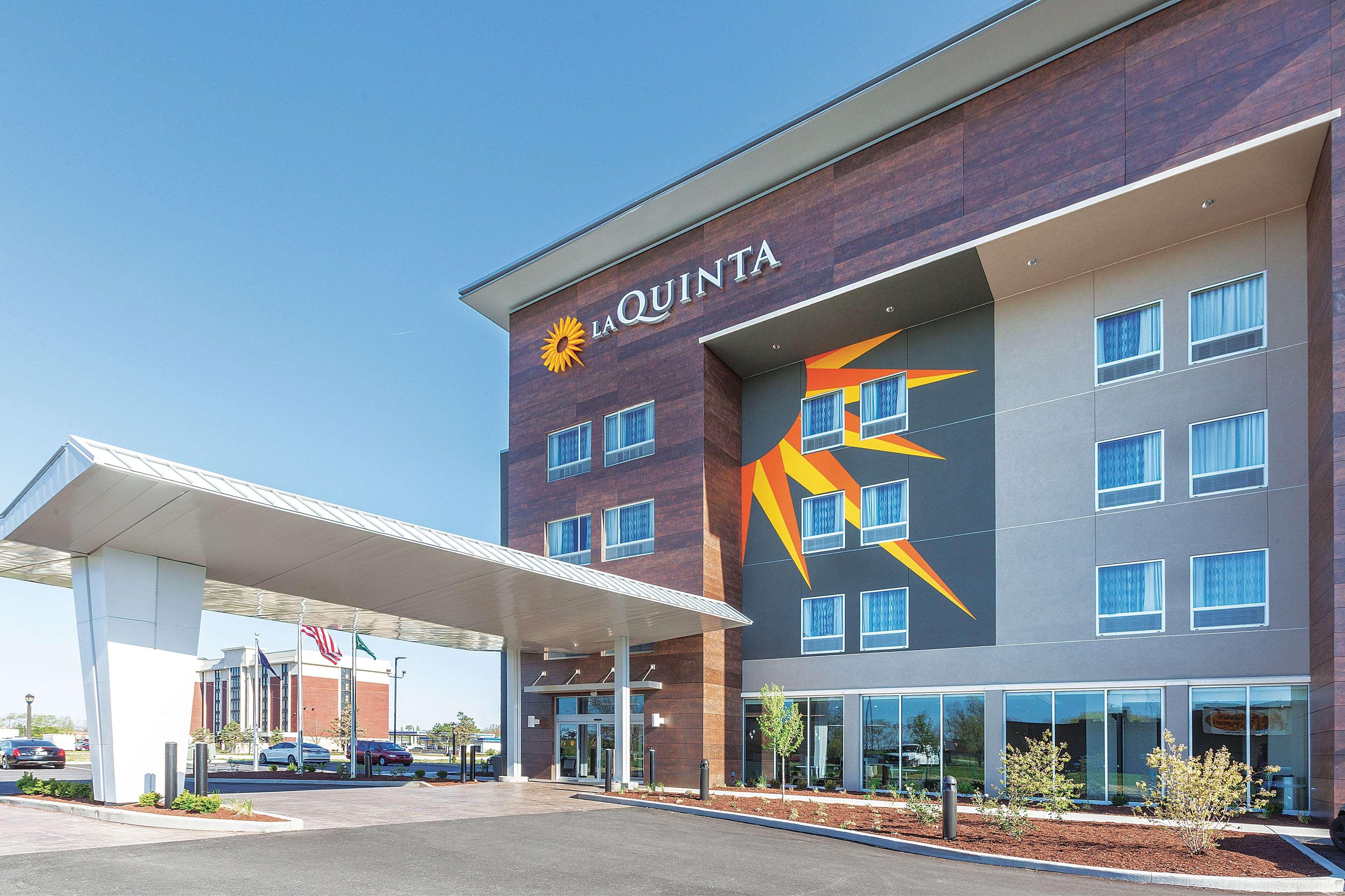 La Quinta By Wyndham Terre Haute Exterior photo