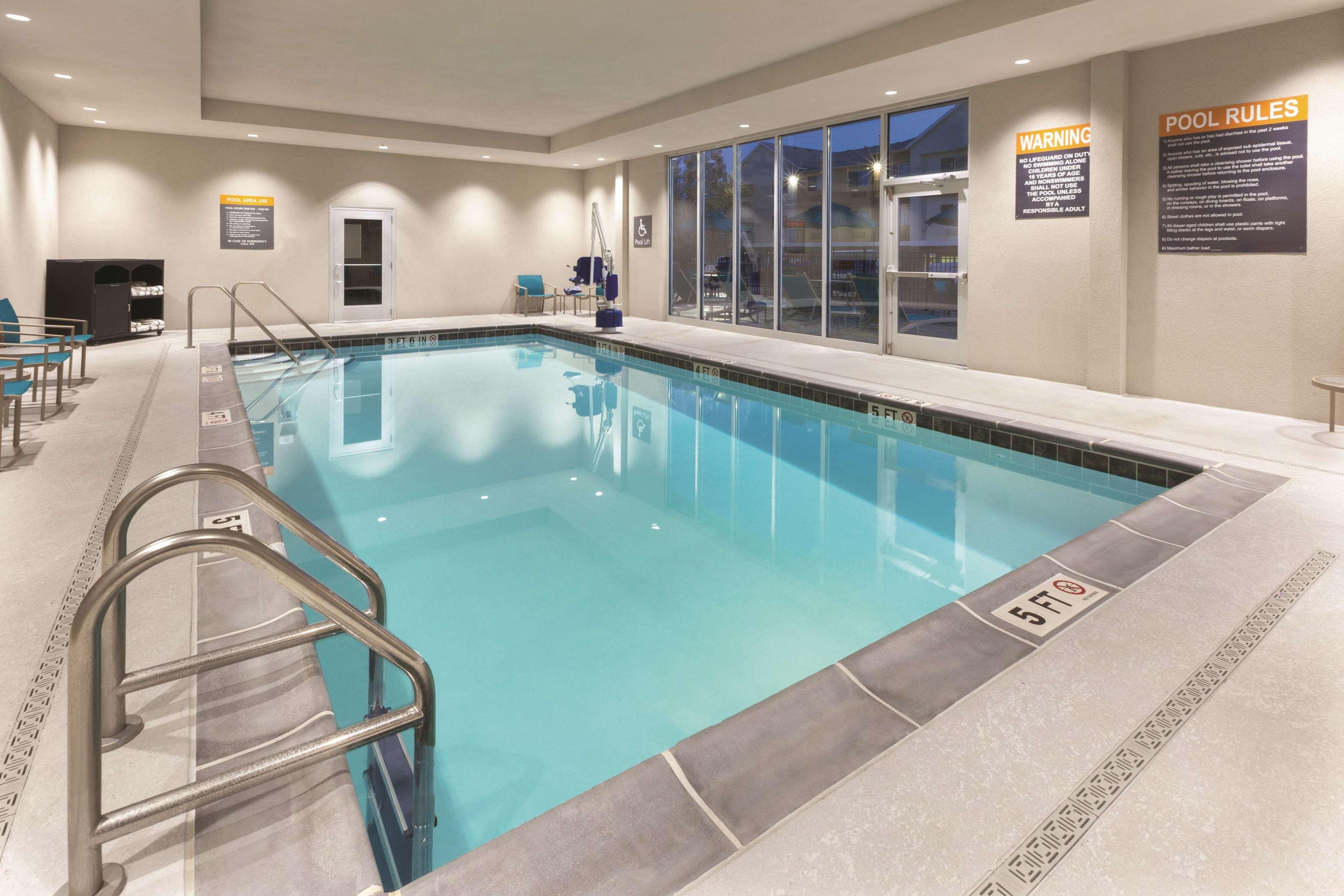 La Quinta By Wyndham Terre Haute Exterior photo